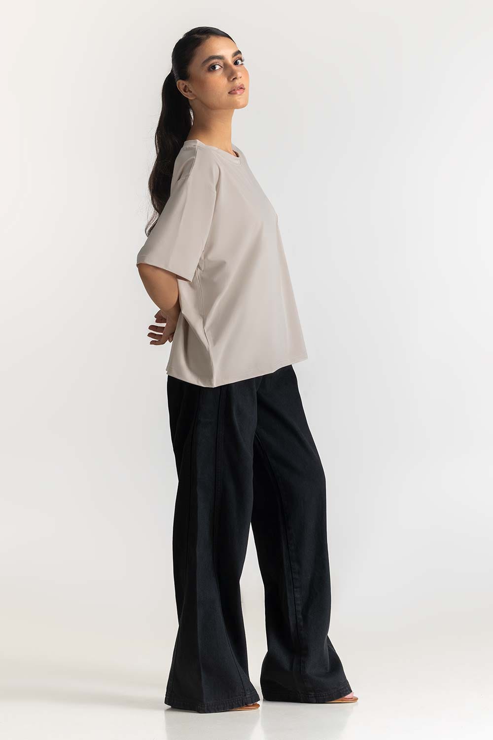 Basic Crew Neck Tee WM-KTP-SS24-110