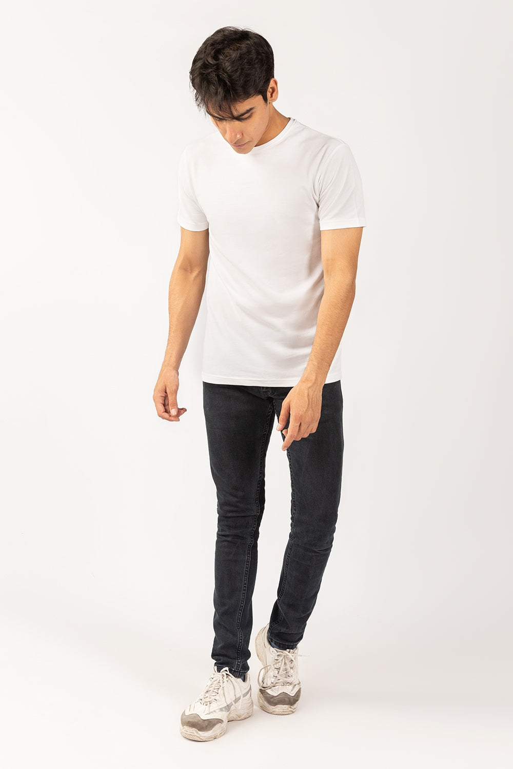 Basic White T-Shirt PK-CN-SIG-D09