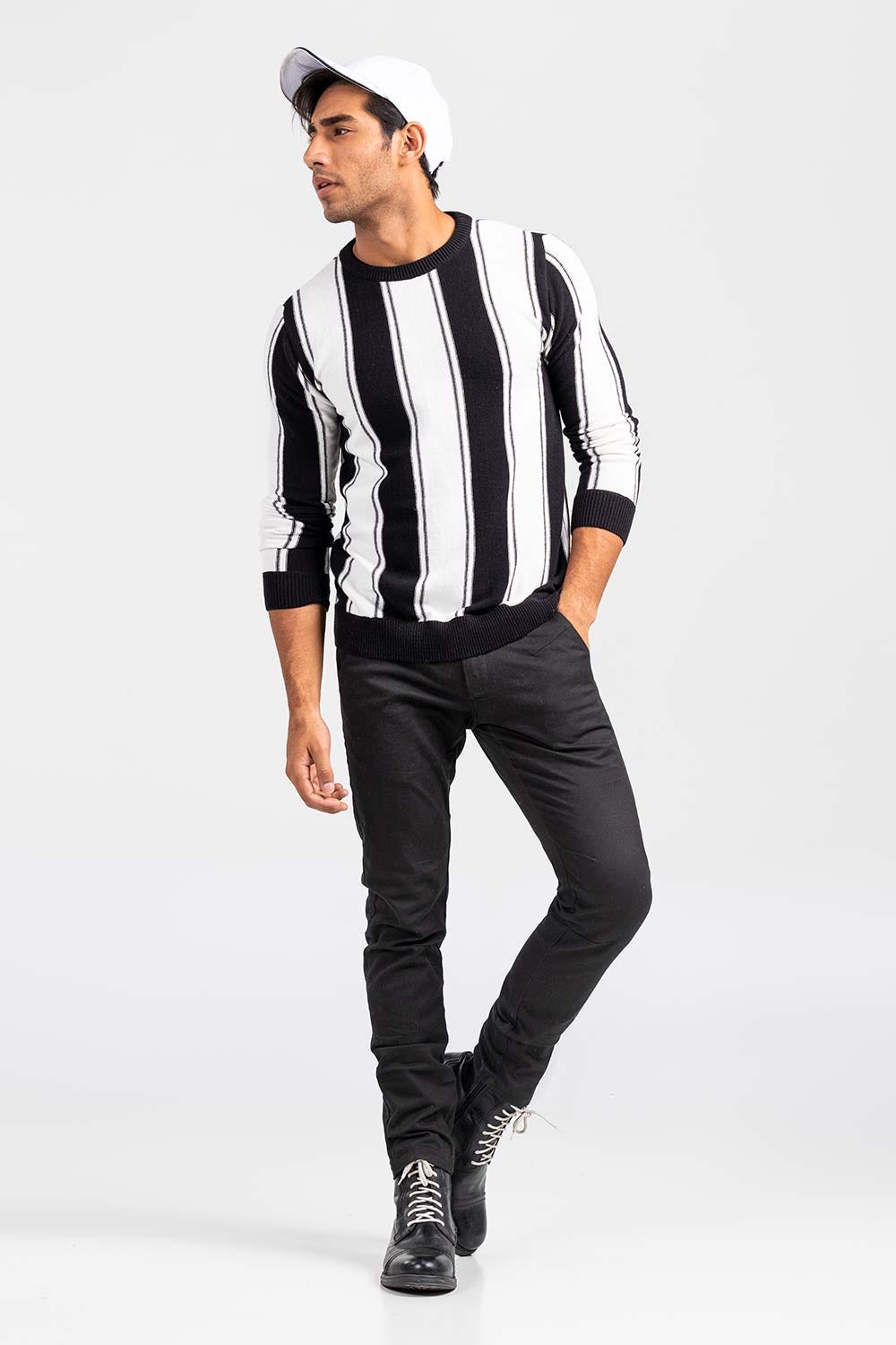 Black-White Fashion Sweater FS-SWT-FD-370-01