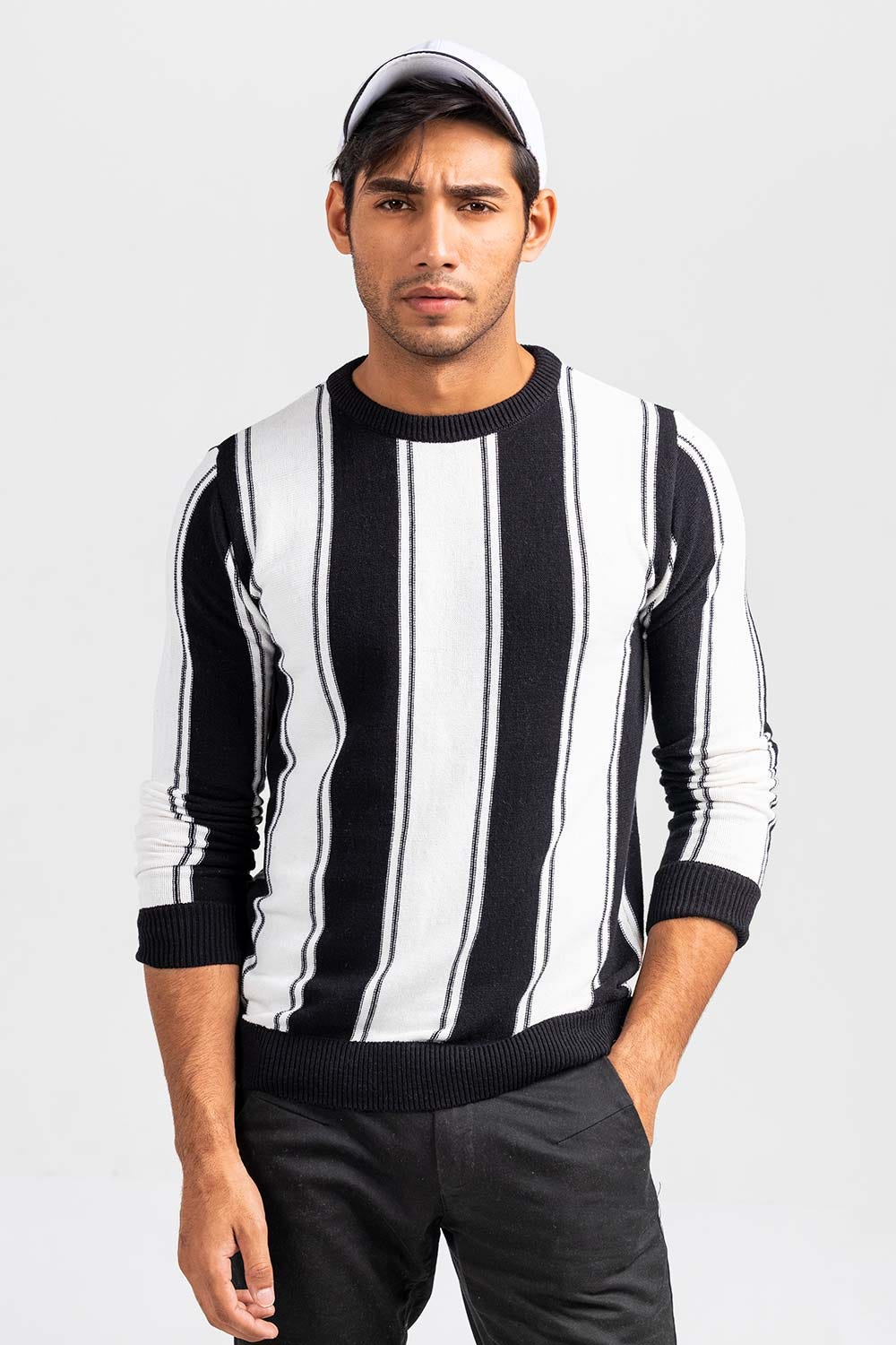 Black-White Fashion Sweater FS-SWT-FD-370-01