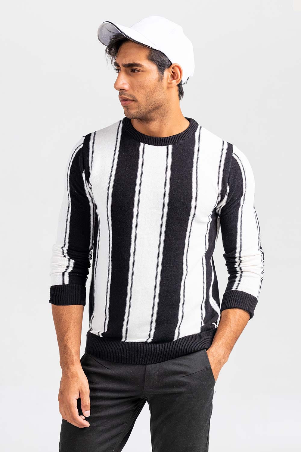 Black-White Fashion Sweater FS-SWT-FD-370-01