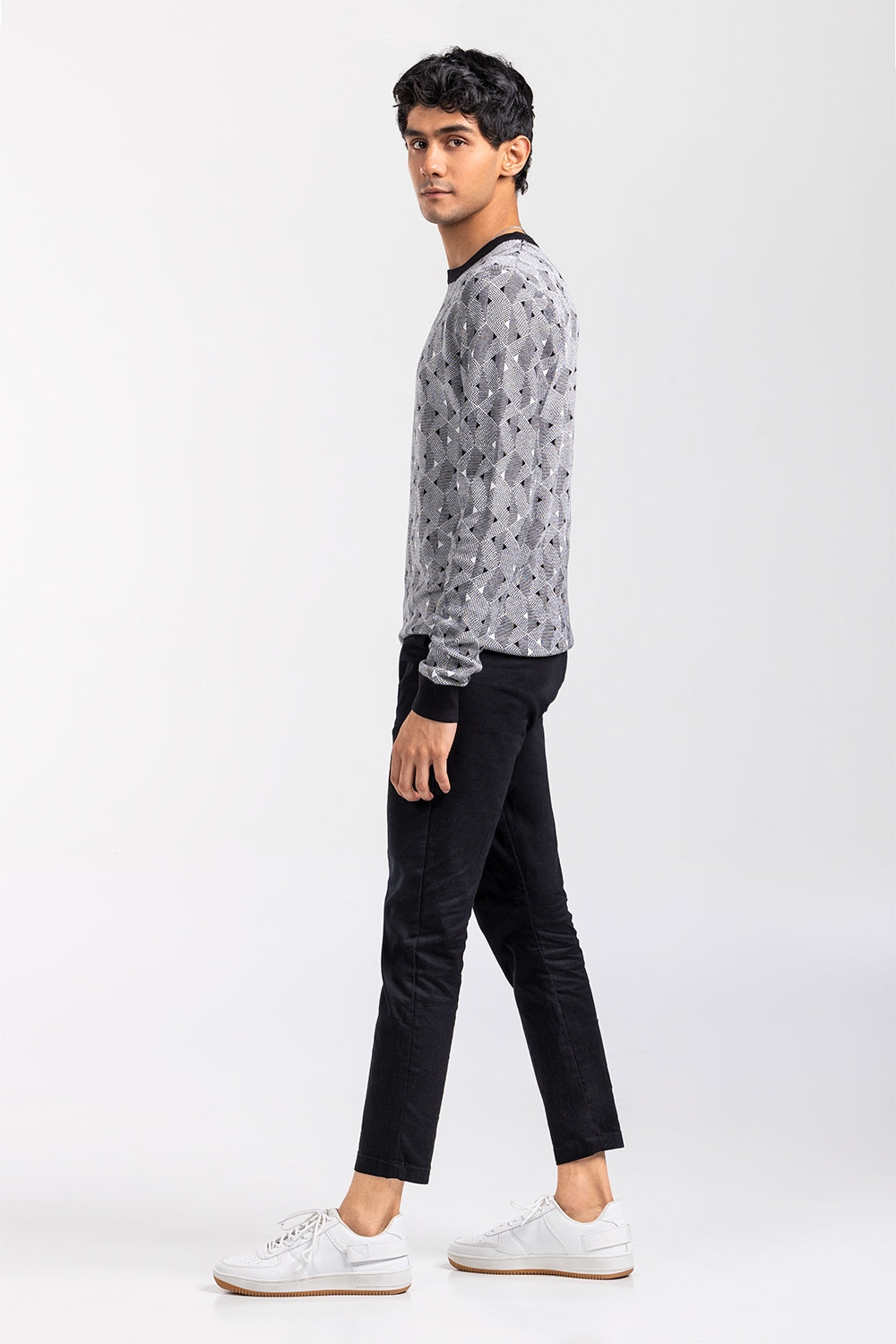 Black-White Fashion Sweater FS-SWT-VPN-FD-419-01