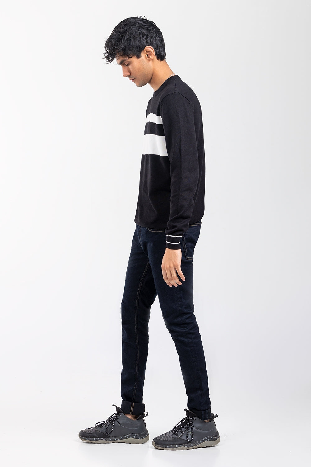 Black-White Fashion Sweater FS-SWT-VPN-FD-447-01