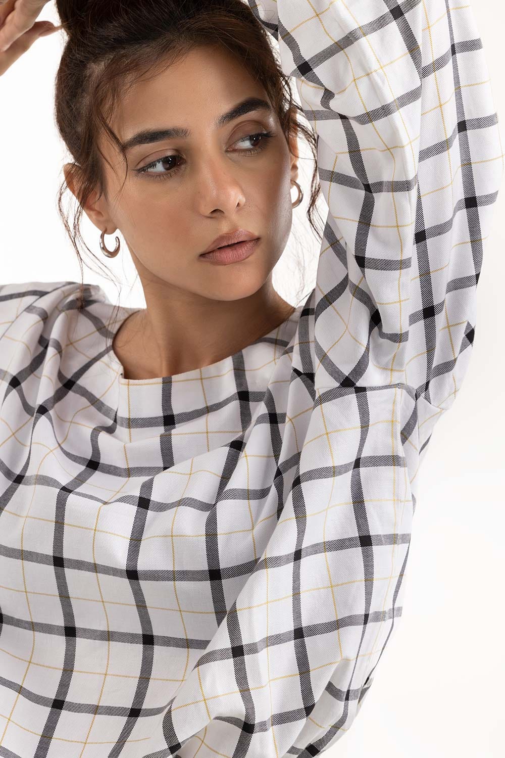 Black And White Casual Shirt 224-217-011