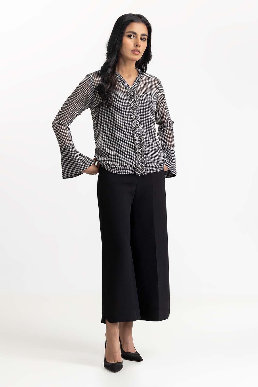 Black and White Woven Blouse 231-217-061