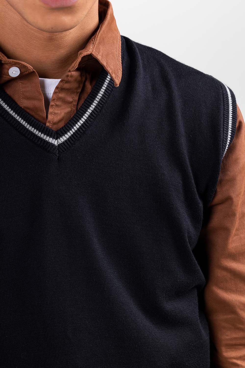 Black Basic Sweater SL-SWT-D22-05