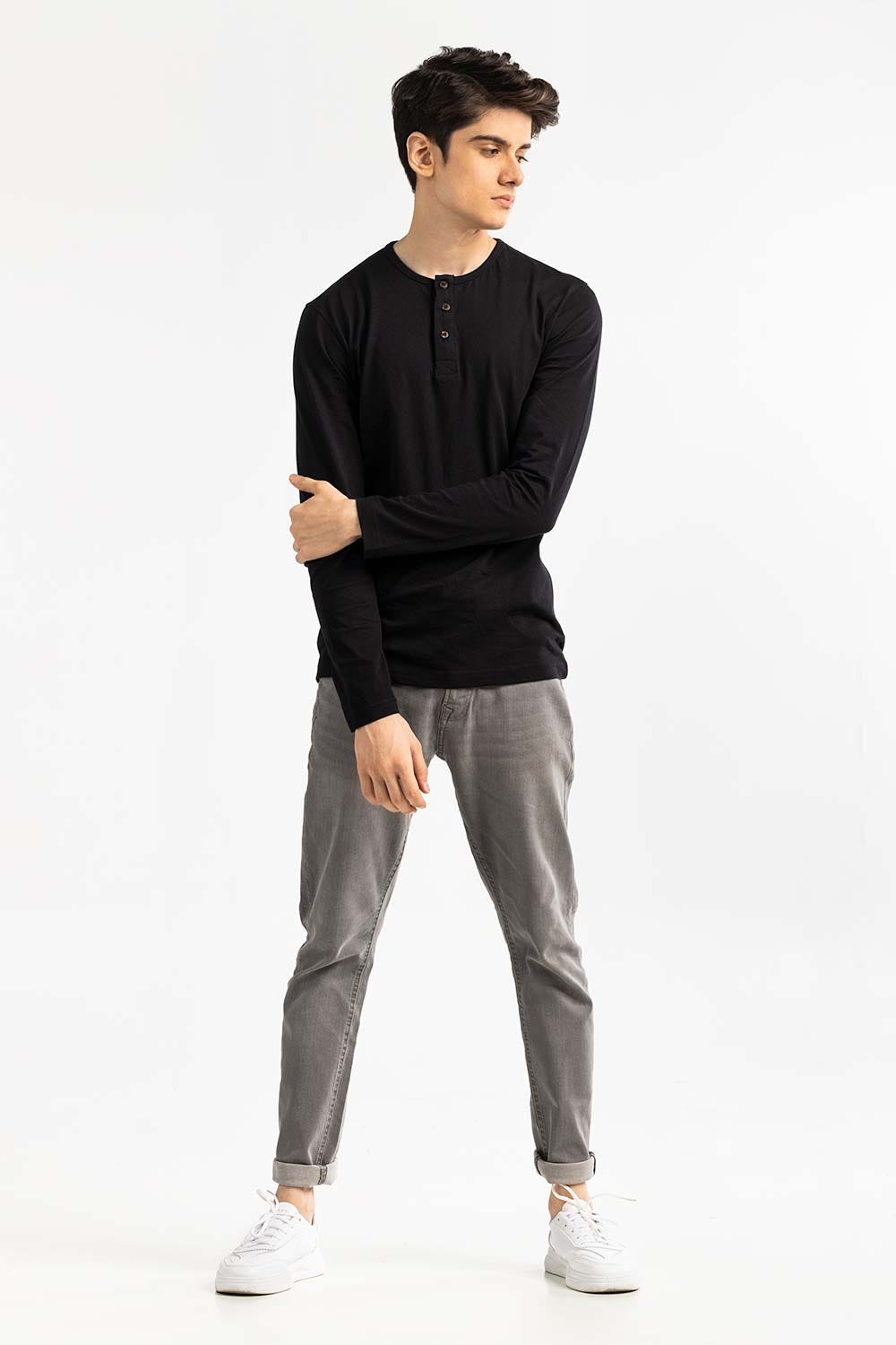 Black Basic T-shirt FS-HEN-SIG-D028