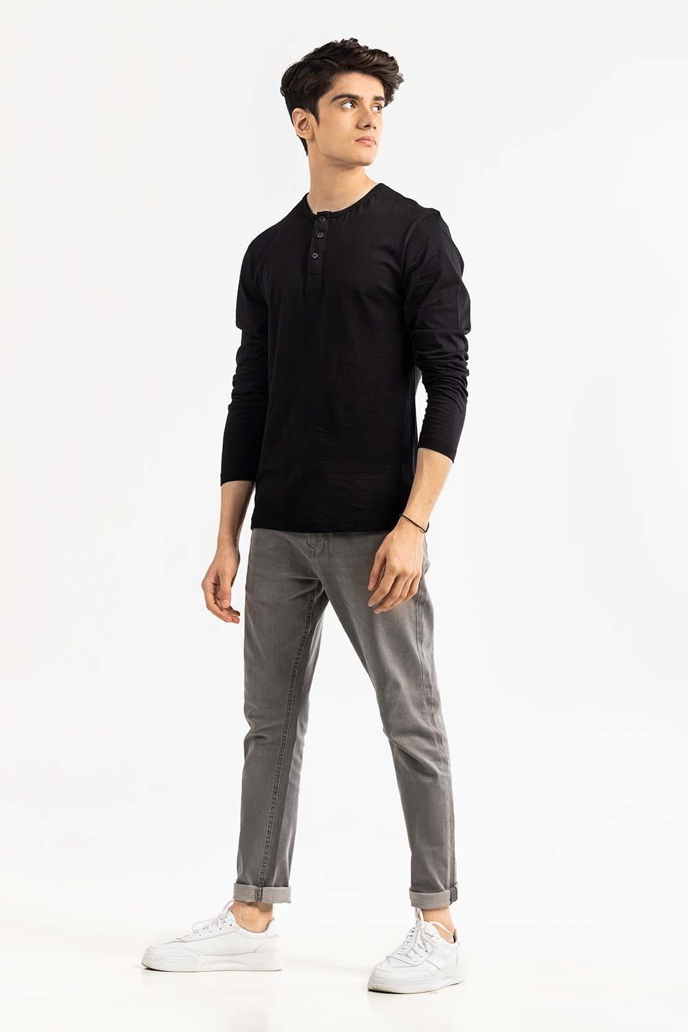 Black Basic T-shirt FS-HEN-SIG-D028