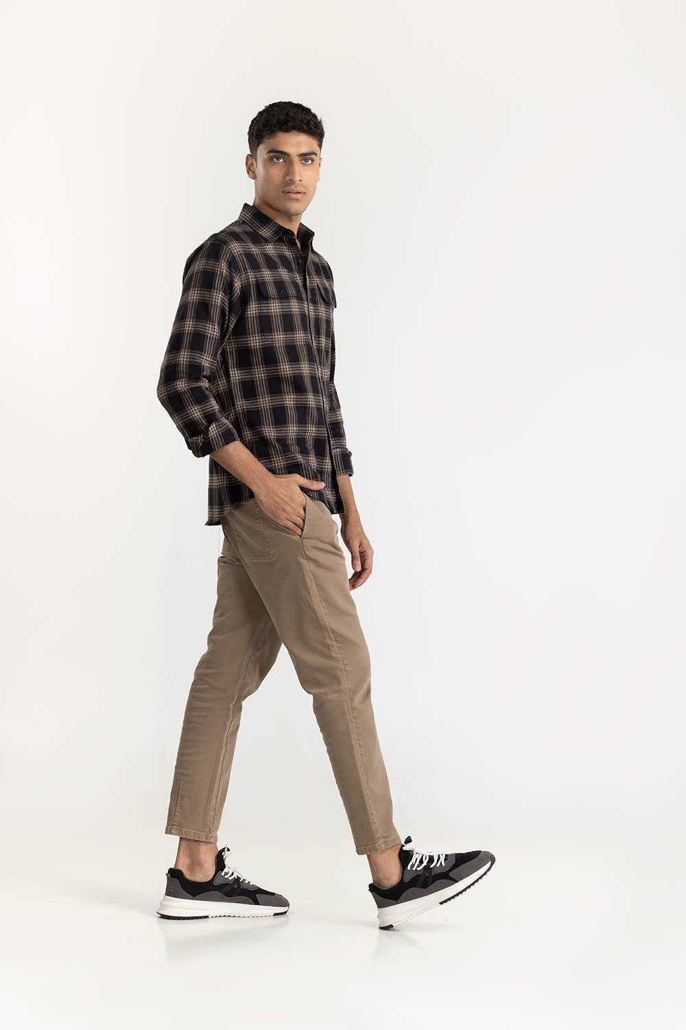 Black Checkered Button-Down Shirt 224-117-021