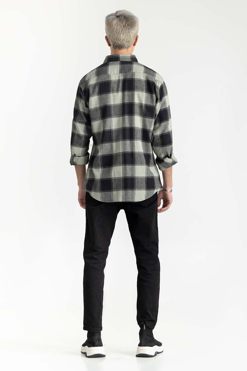 Black Checkered Button-Down Shirt 224-117-023