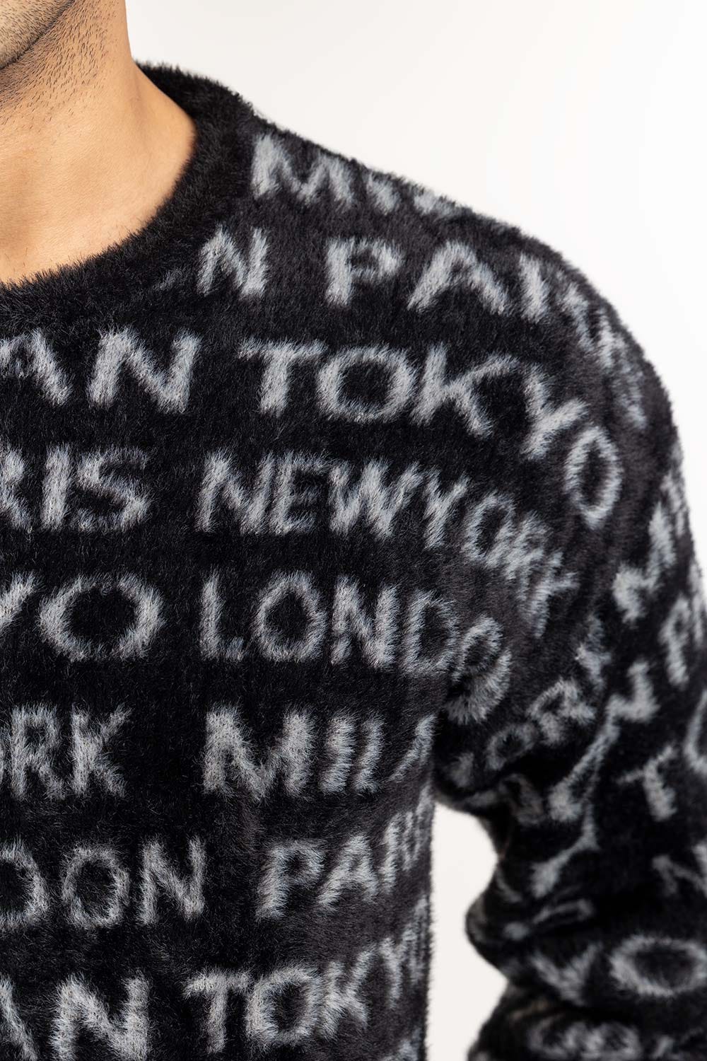 Black Fashion capital fur Sweater SWT-FFSCN22-184