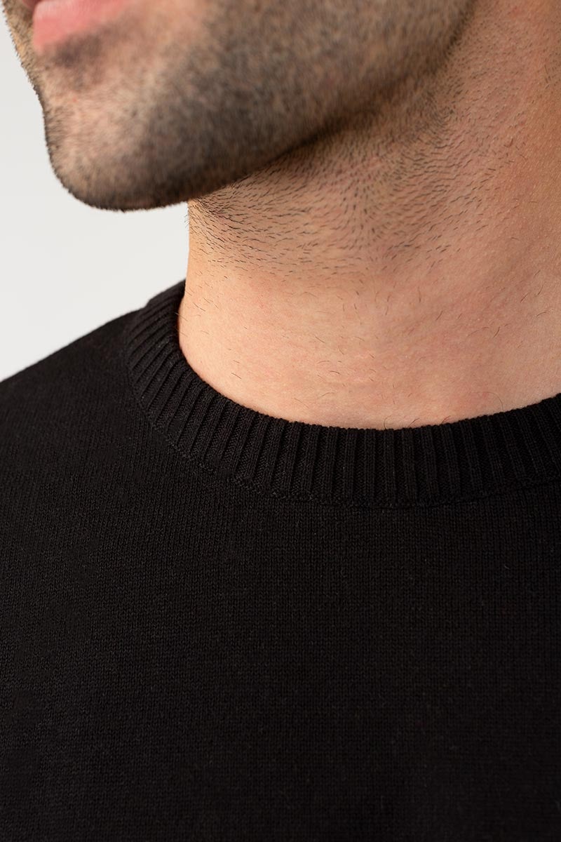 Black Fashion Sweater FS-SWT-D32-04