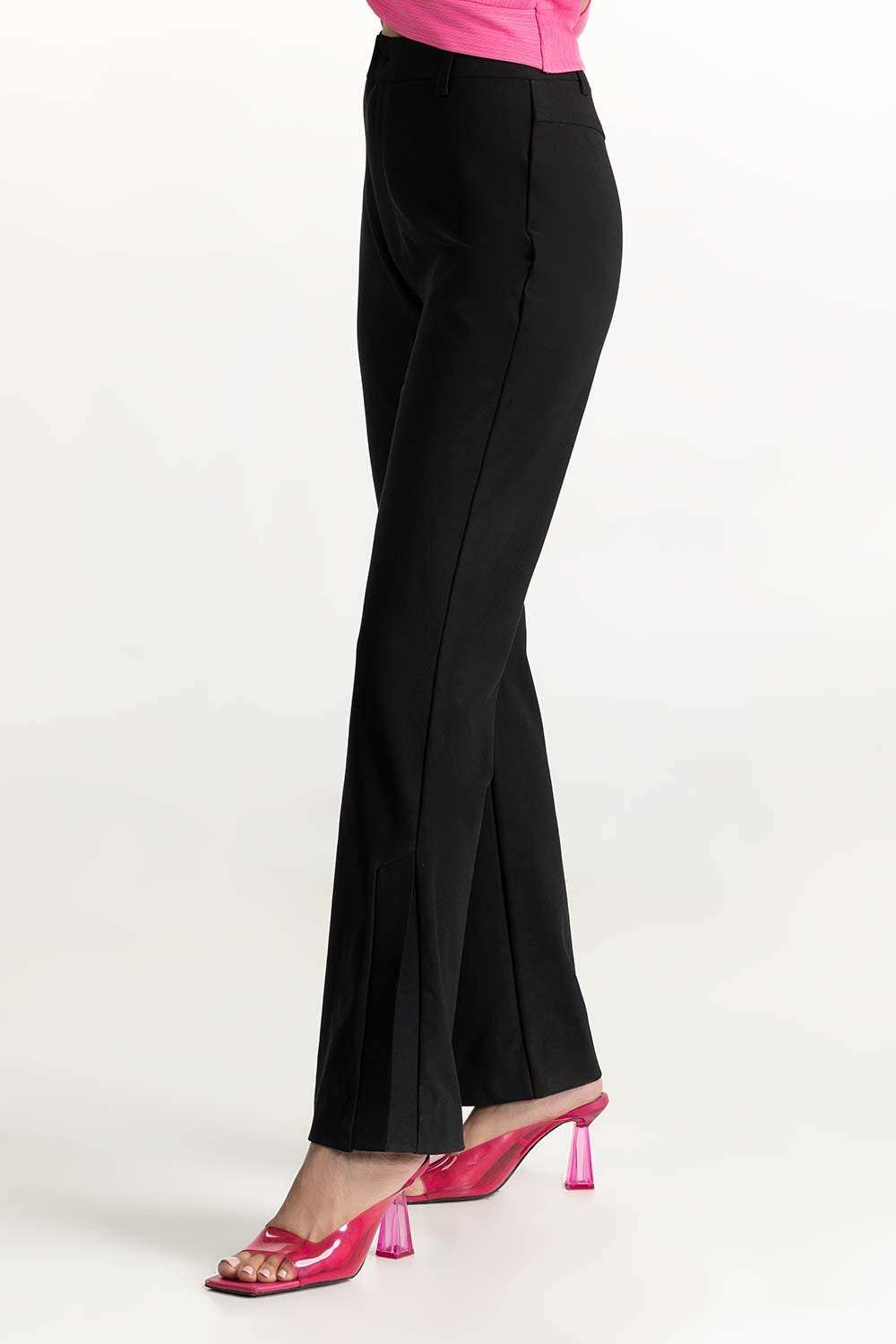 Black Knitted Regular Trouser 224-220-004