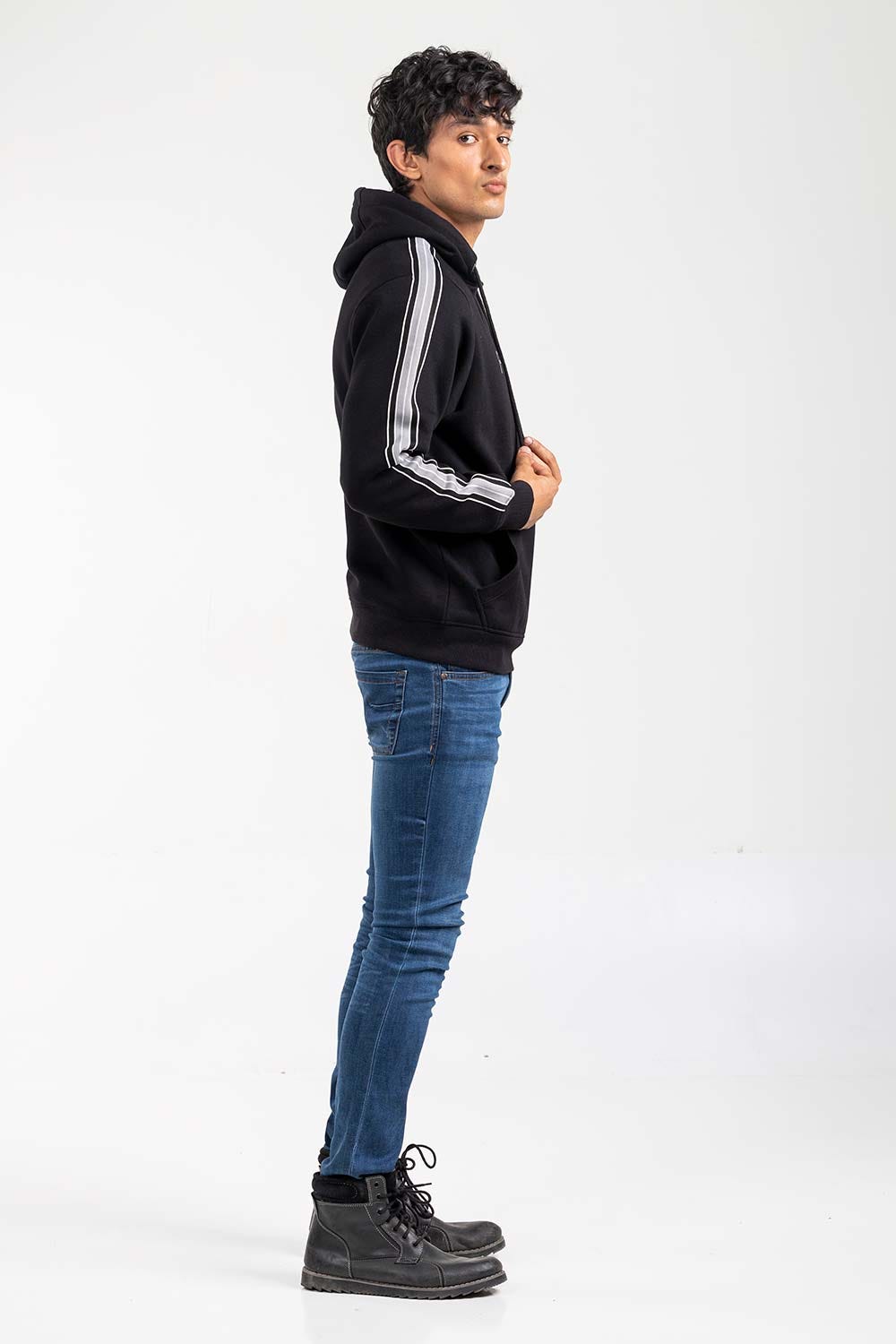 Black Pullover Hoddie JKT-POH-D18-03