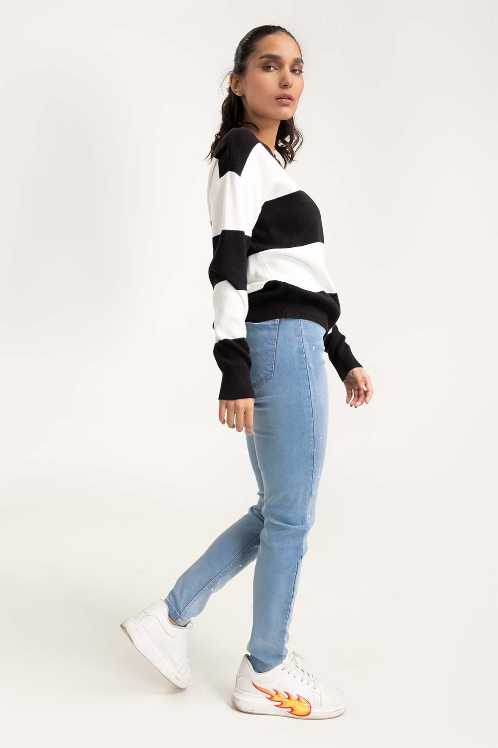 Striped V-Neck Sweater 224-211-003