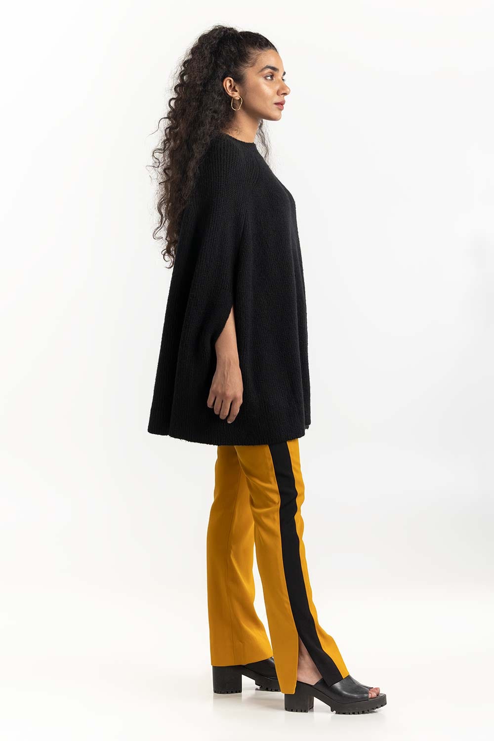 Black Knit Cape 224-211-056