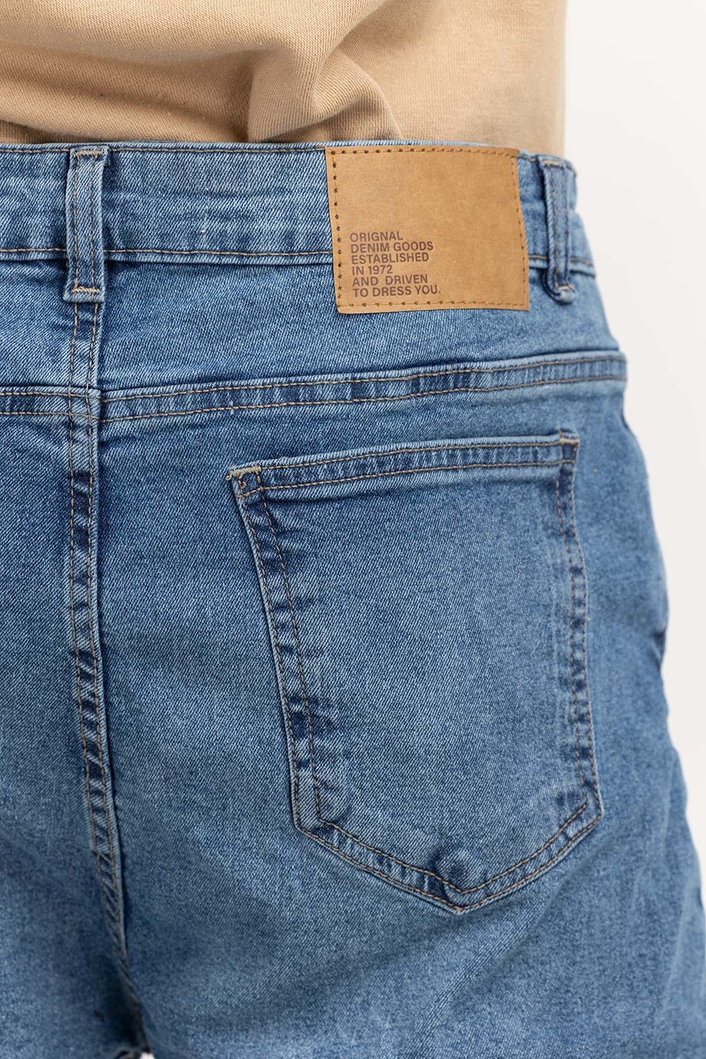 Blue Denim Carrot Jeans 224-121-010