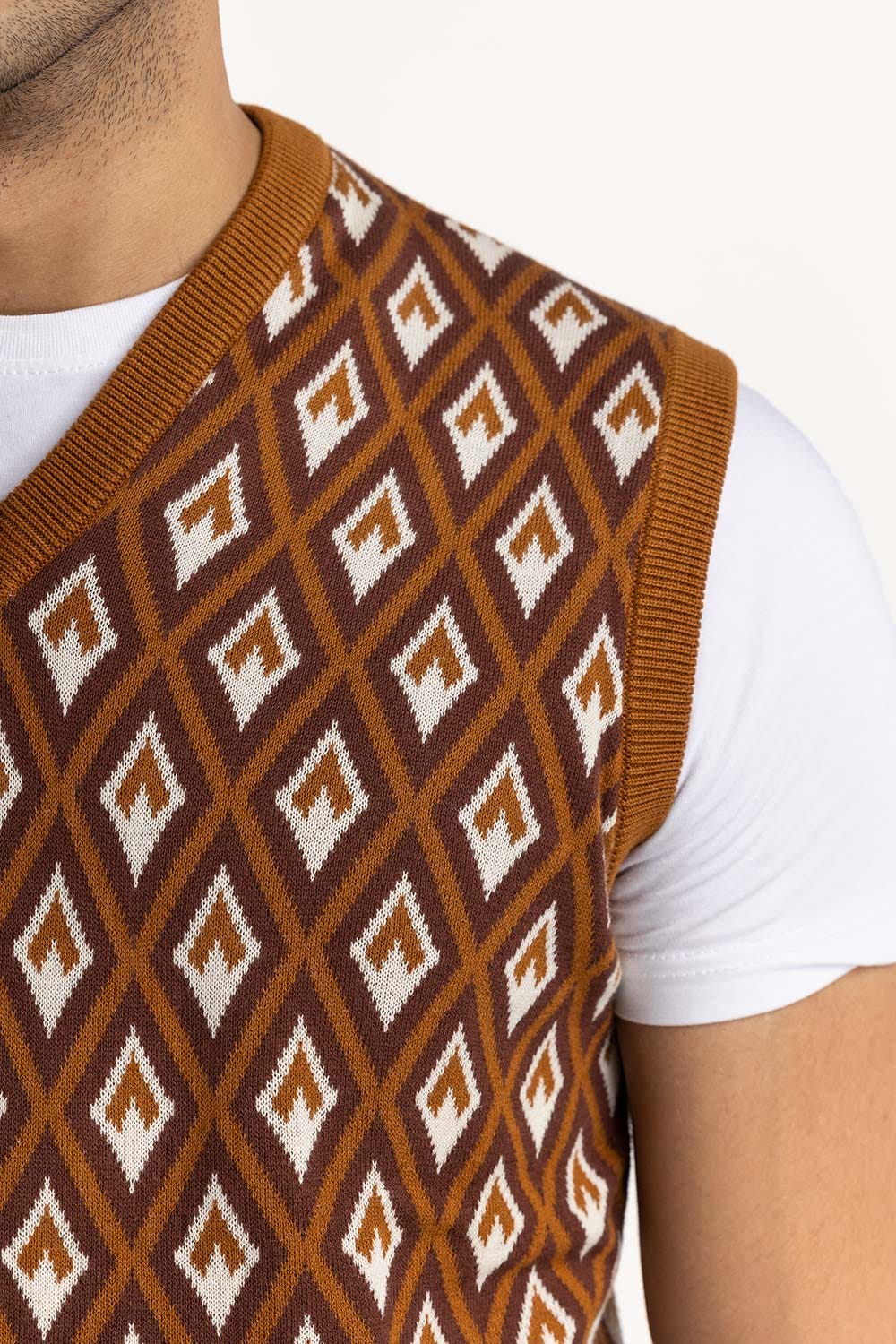 Brown Diamond Pattern Sleeveless Sweater SWT-FSLCD22-147