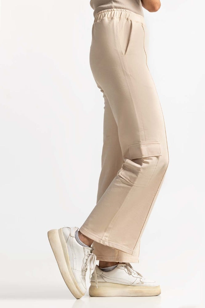 Cream Knit Bottom WM-TRKN-SS24-007