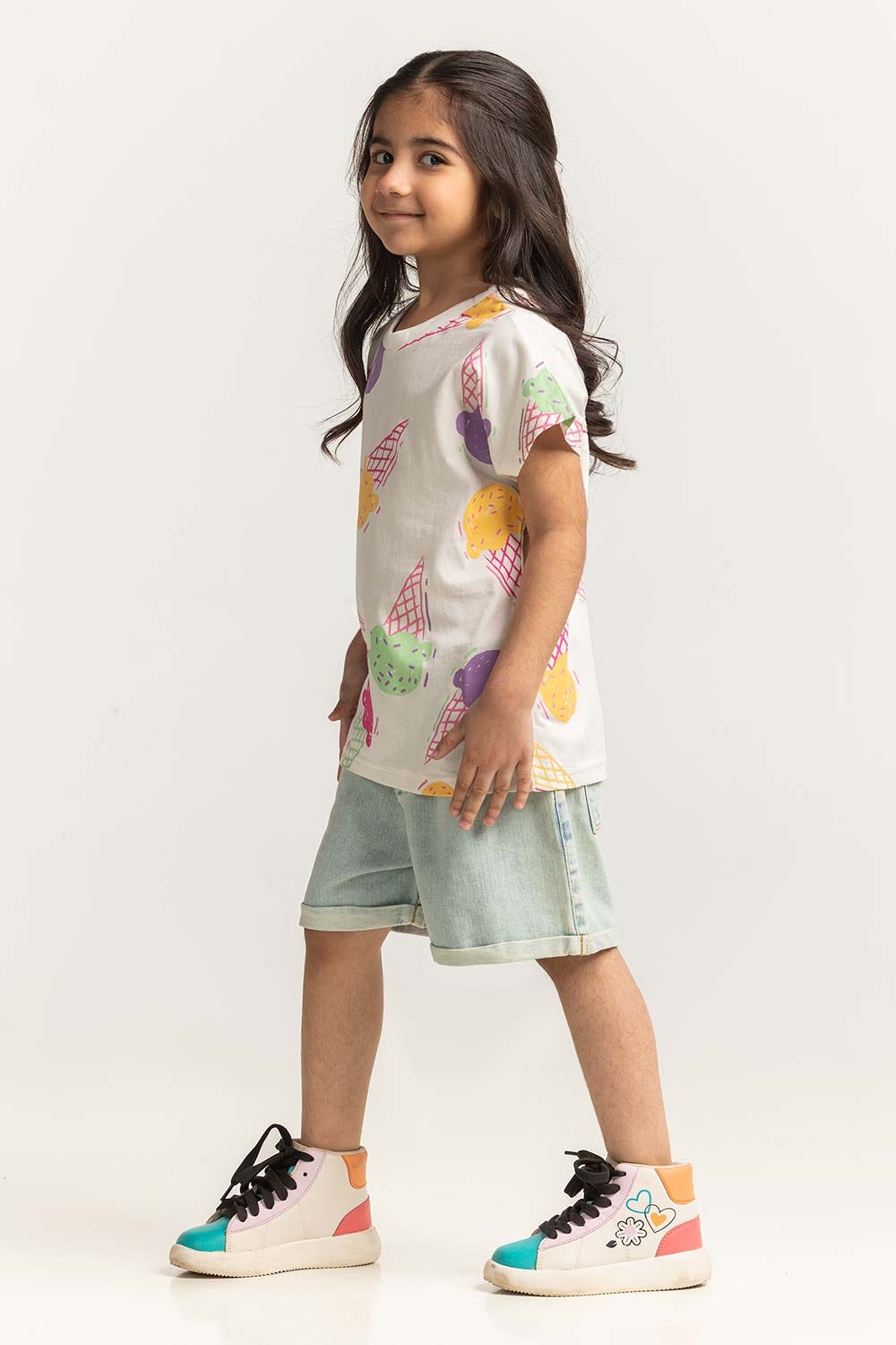 Crew Neck Graphic Tee TG-TS-SS24-021