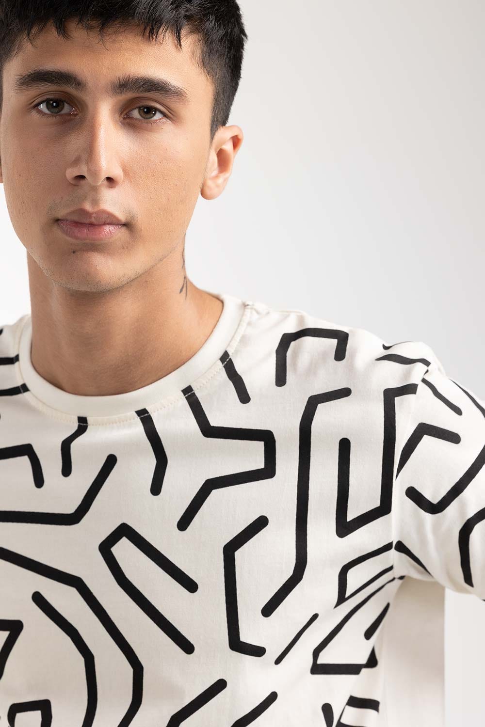 Lines Print T-Shirt 224-113-038