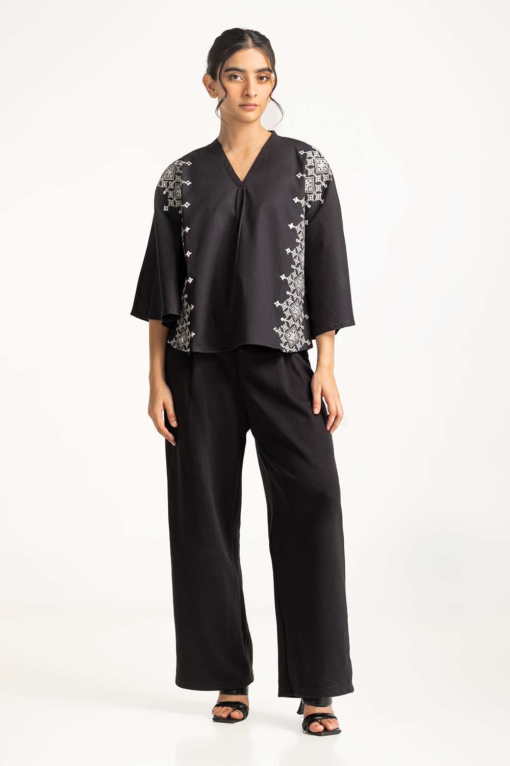 Embroidred top WM-CS-SS24-006