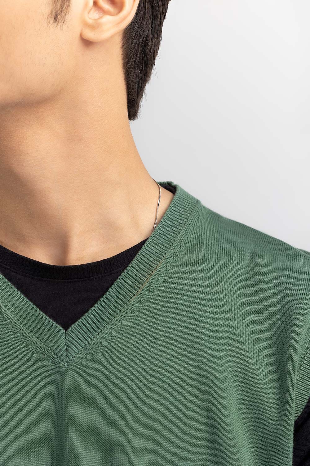 Green Basic V Neck Sleeveless Sweater SWT-BSLVN-22-007