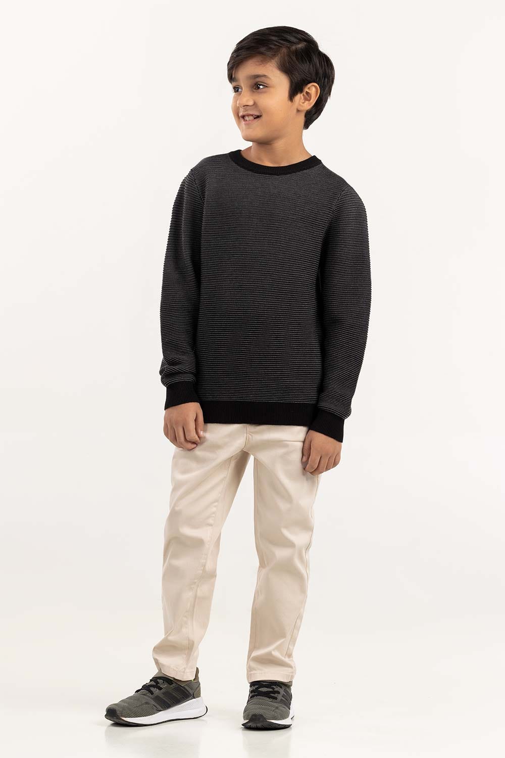 Junior Boy Grey Knit Sweater With A Round Neck 224-311-021
