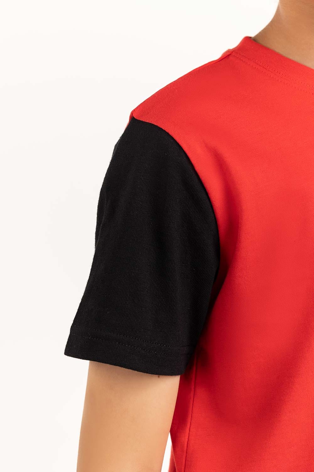 Junior Boy Red T-Shirt 231-313-010