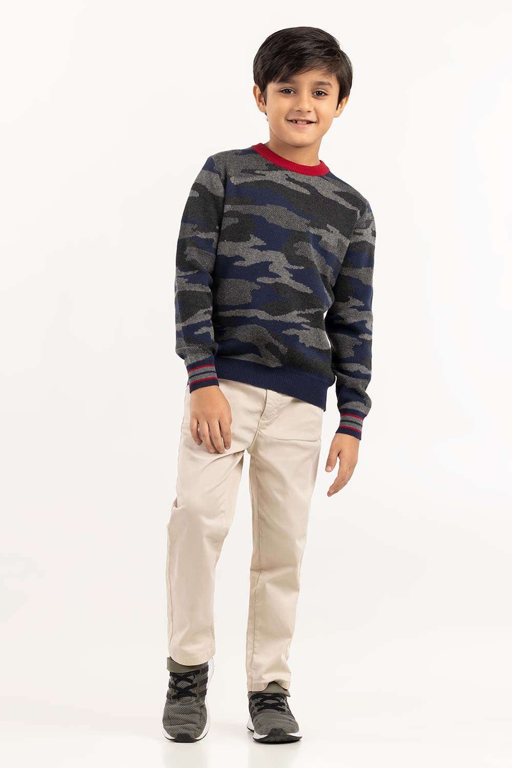 Junior Boy Multi Knit Sweater With A Round Neck 224-311-025