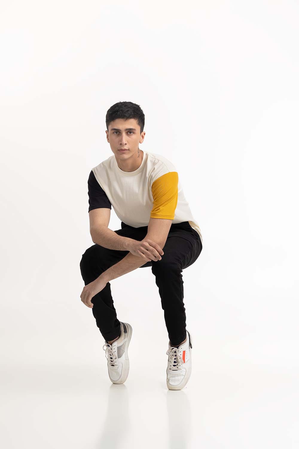 Color Block T-Shirt 224-113-044