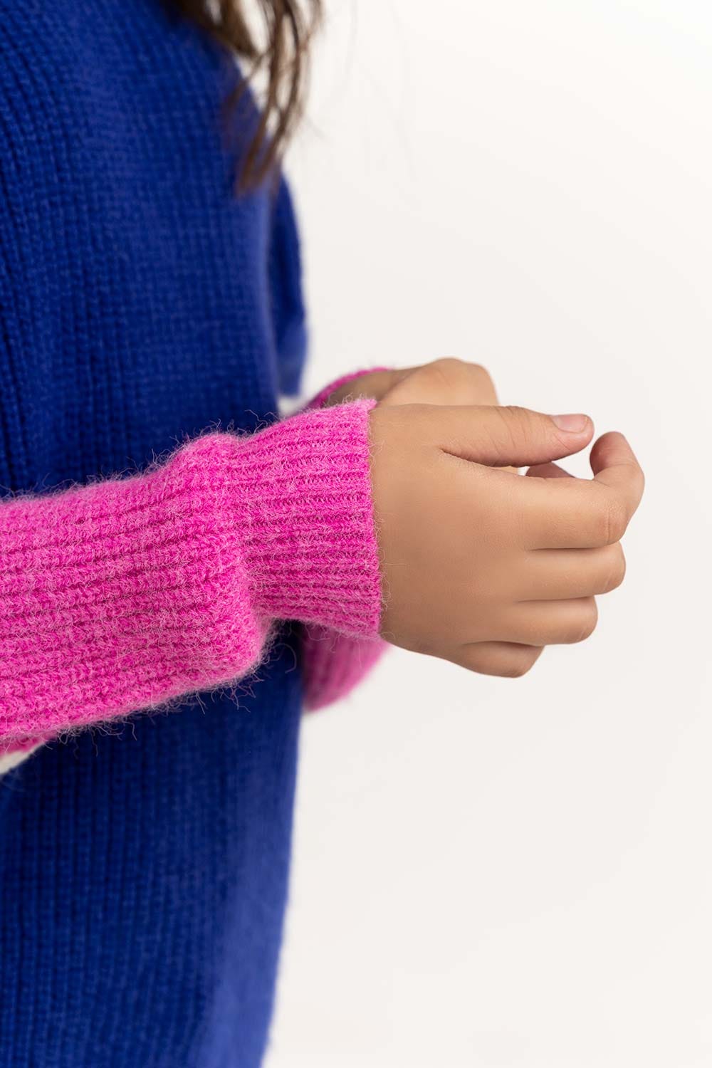 Junior Girl Navy Sweater With Round Neck And Long Sleeves 224-411-023