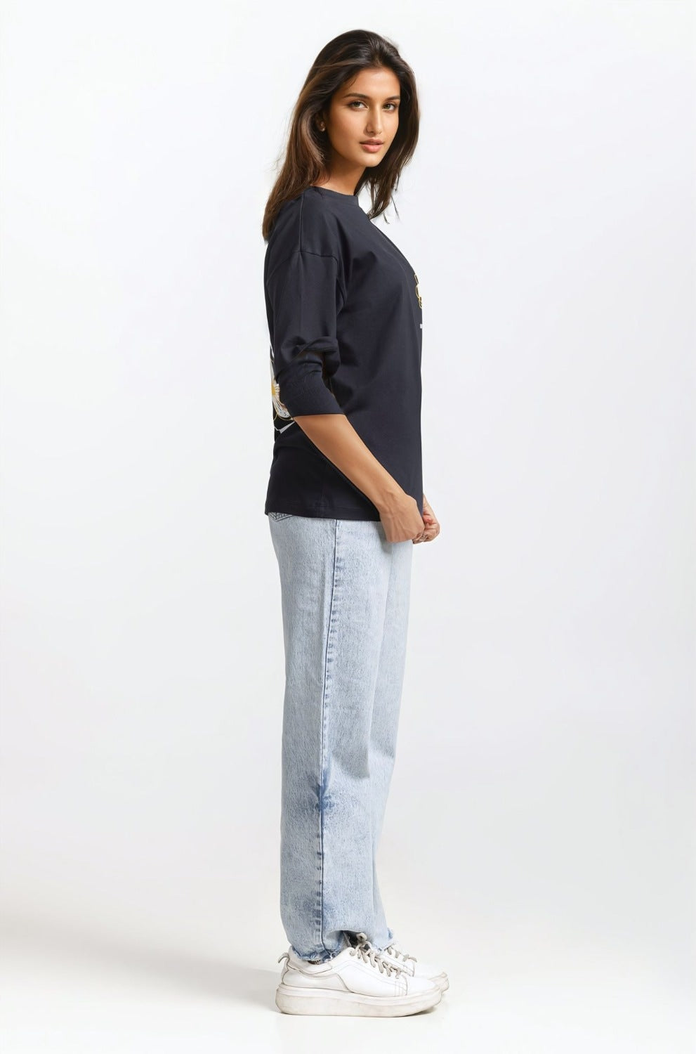 Relax Fit Black Tee With Artwork WM-KTP-SS24-032