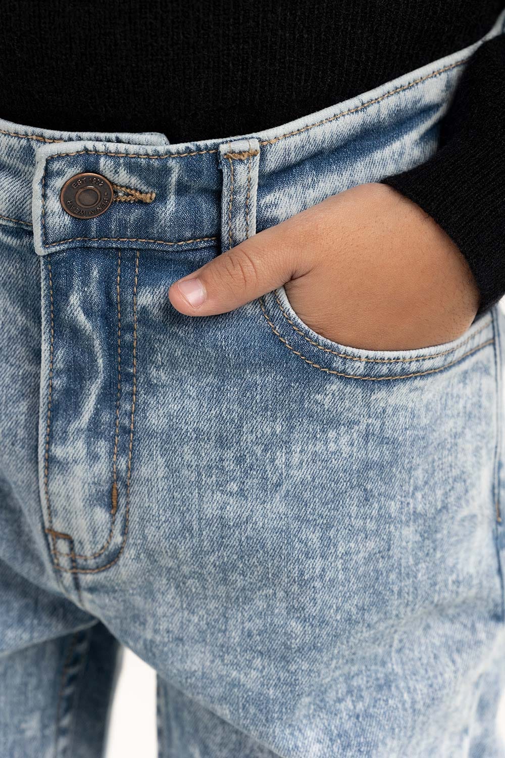 Toddler Boy Jeans With An Adjustable Inner Waistband 224-321-013