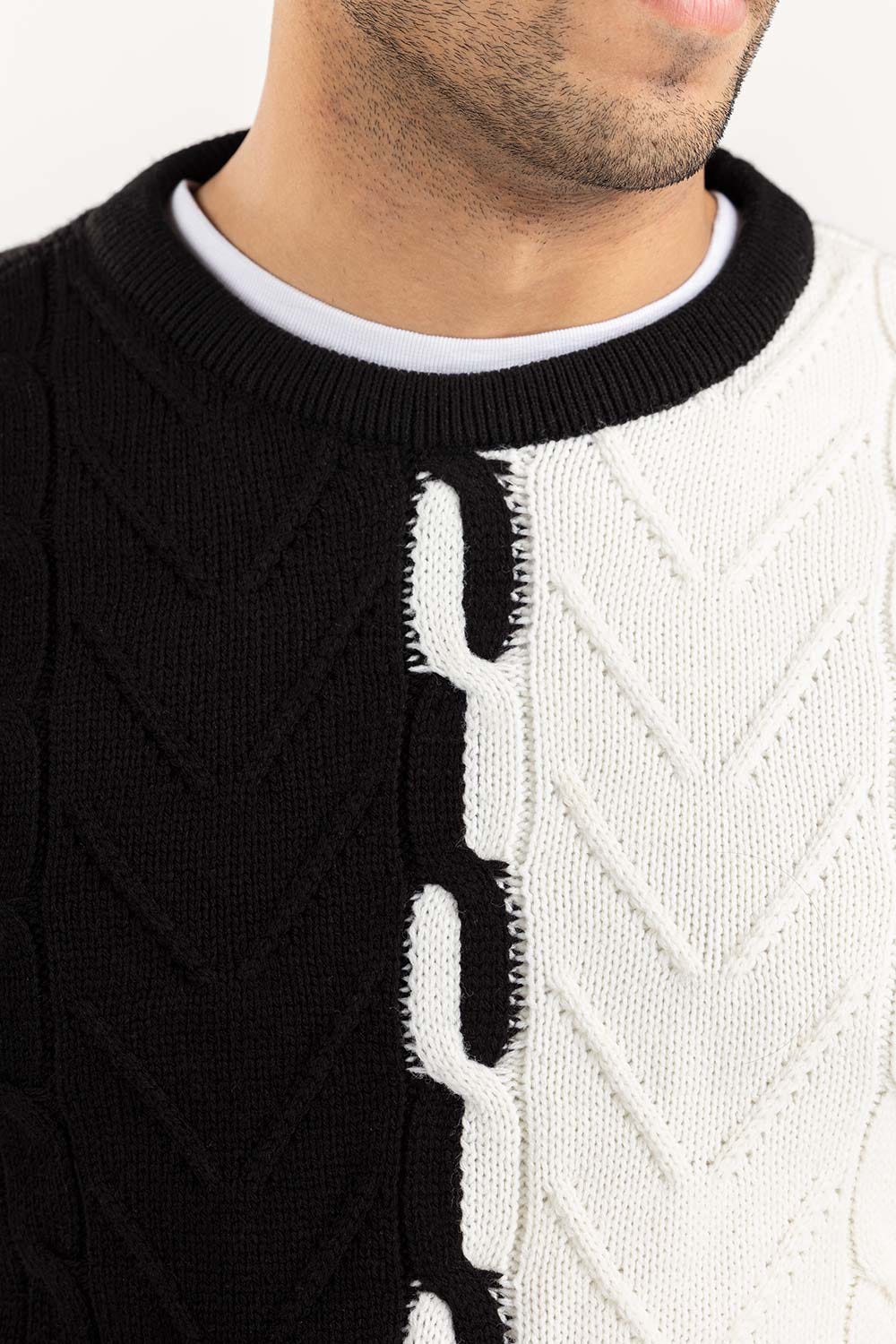 White Black Color Block Cabling Sweater SWT-FFSCN22-112