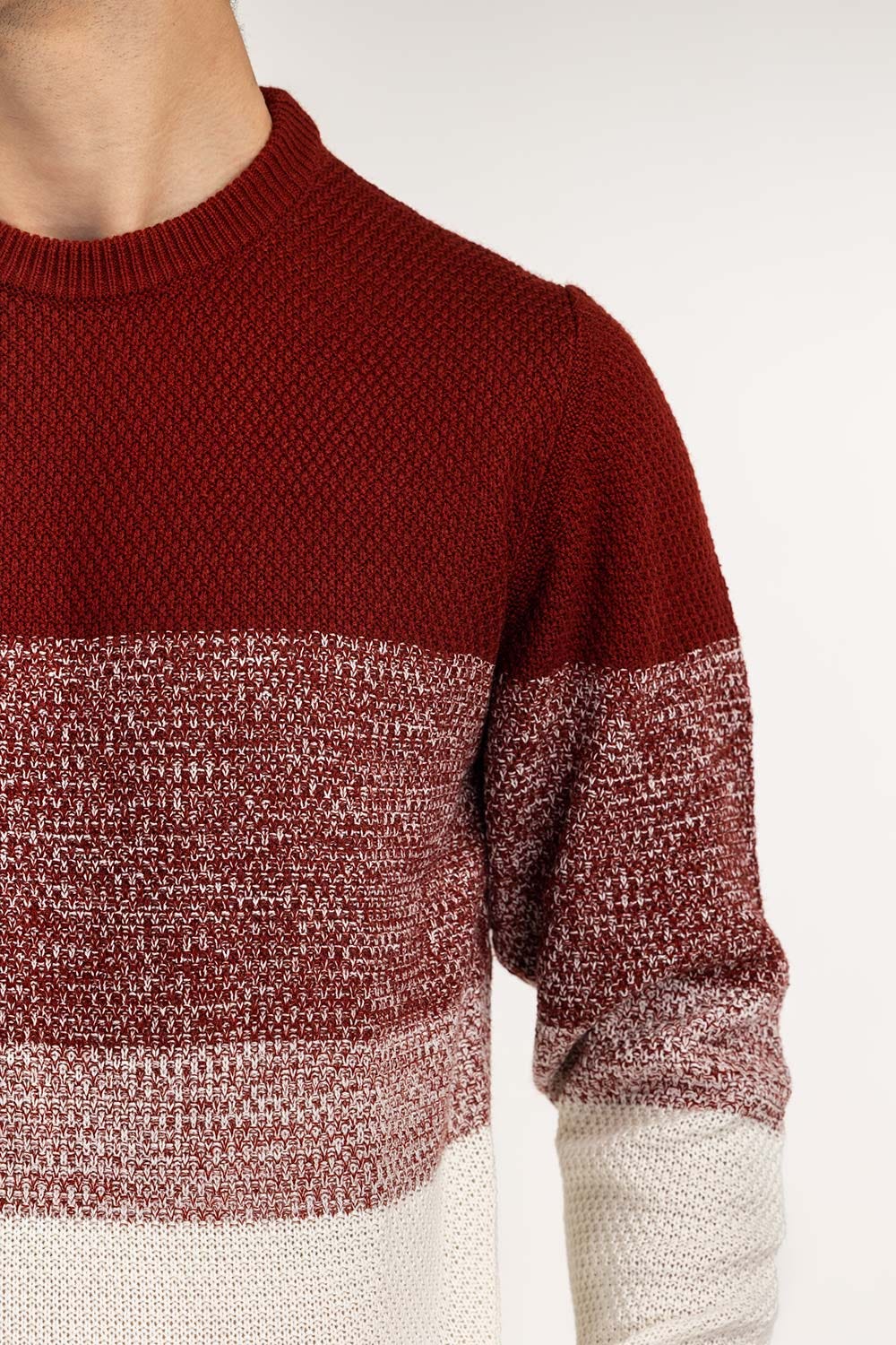 White Maroon Gradiant Sweater SWT-FFSCN22-151